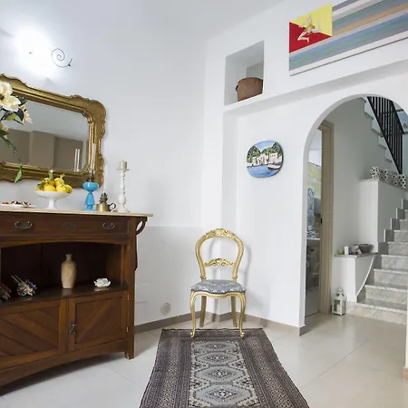 فندق مبيت وإفطار Mare E Monti